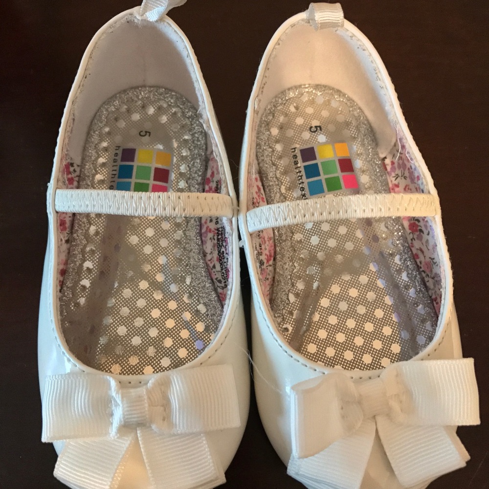 White dressy toddler shoes