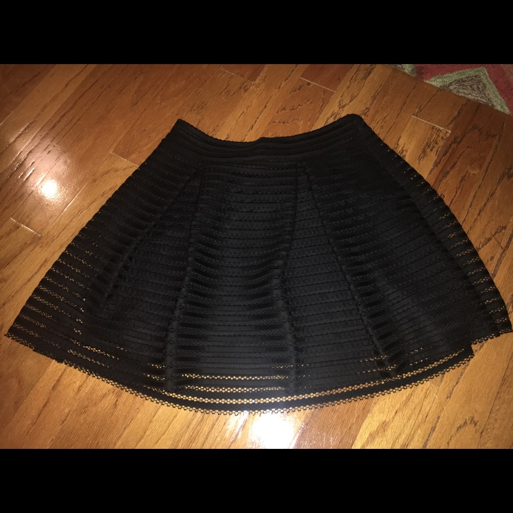 Express mesh skater skirt
