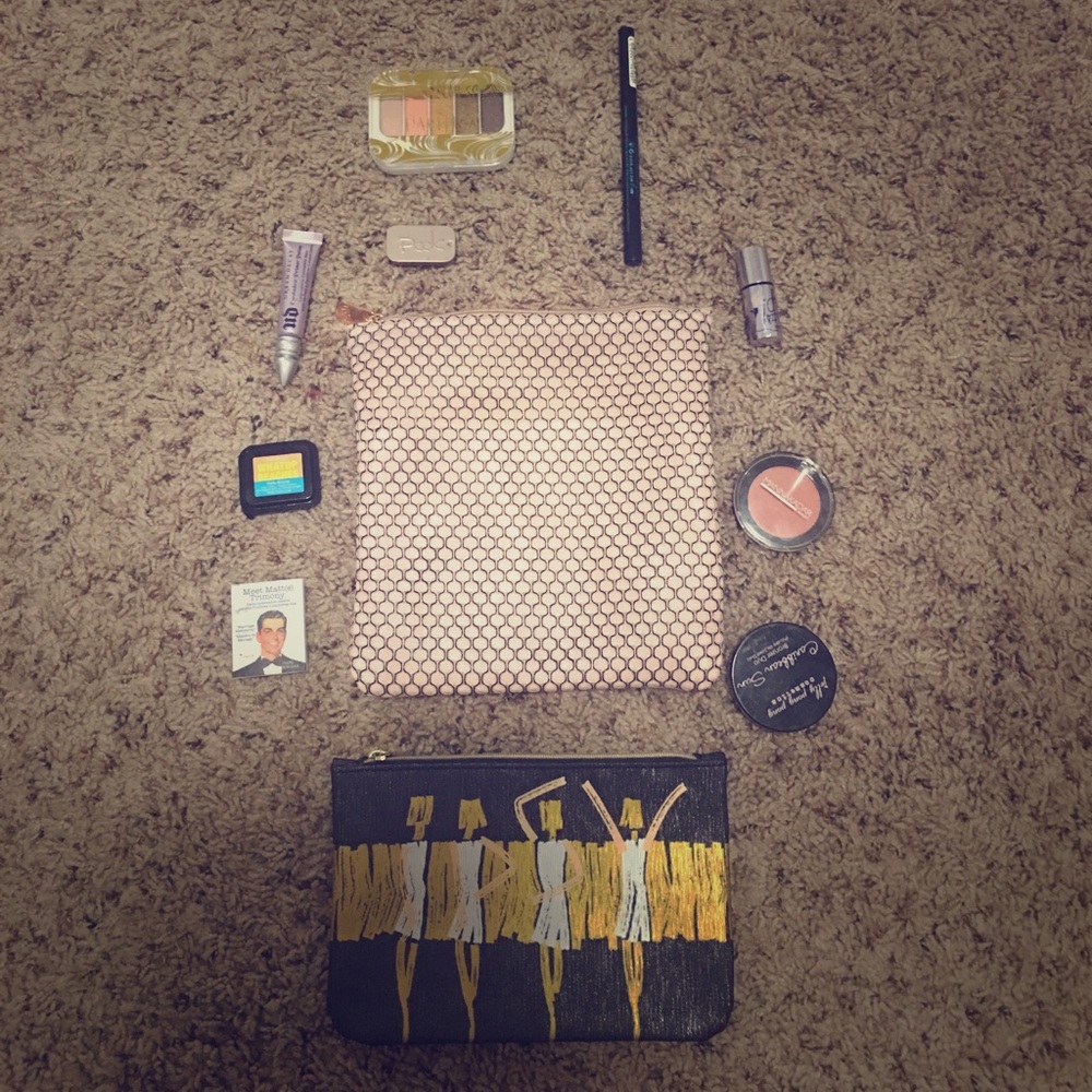 9 piece Makeup mini set!!!💄💅🏽💋