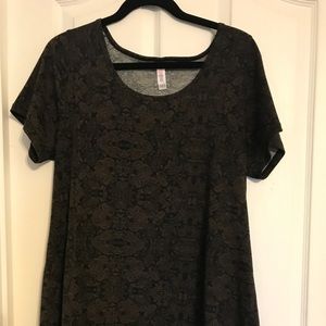 LulaRoe Large Classic T