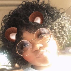 Meet your Posher, Raylette