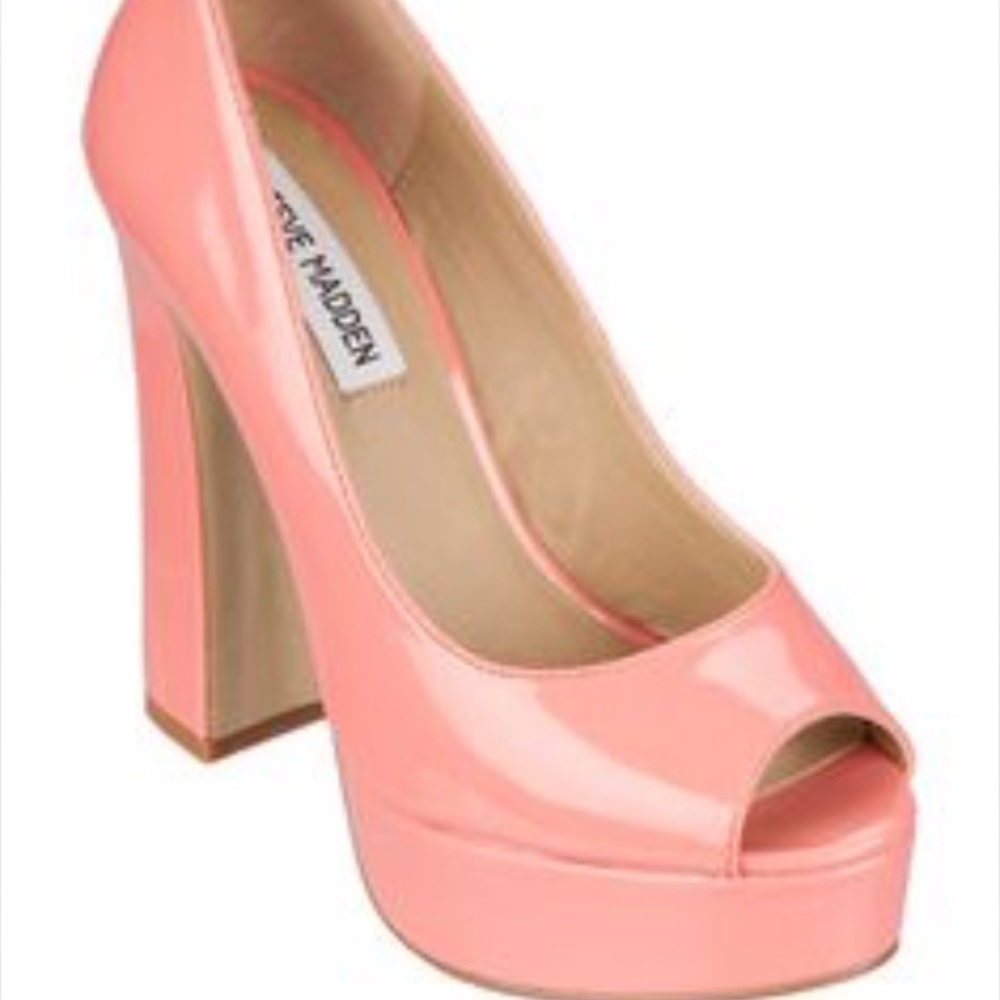 Steve Madden Platform Pumps