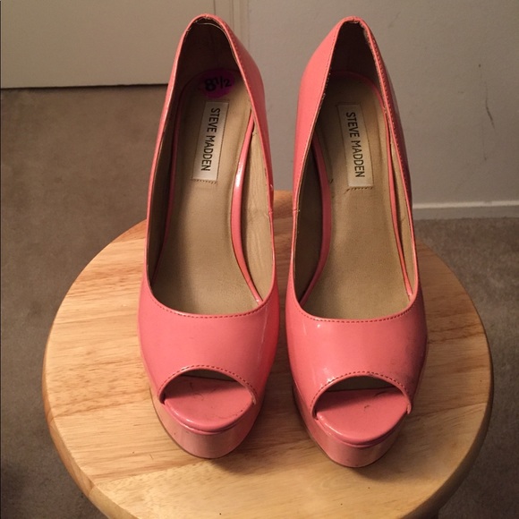 Steve Madden Platform Pumps - Picture 2 of 5