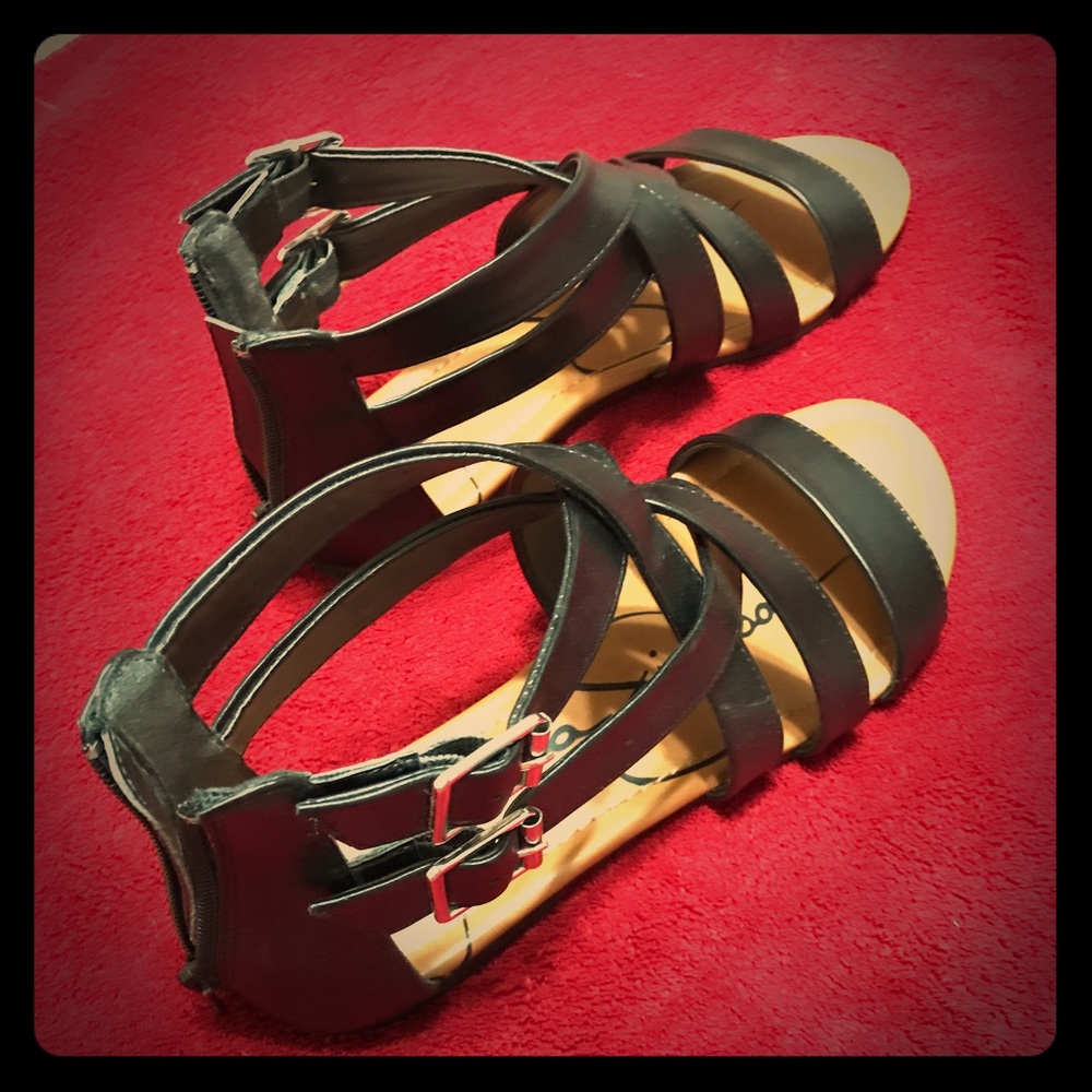 Black strappy flat sandals