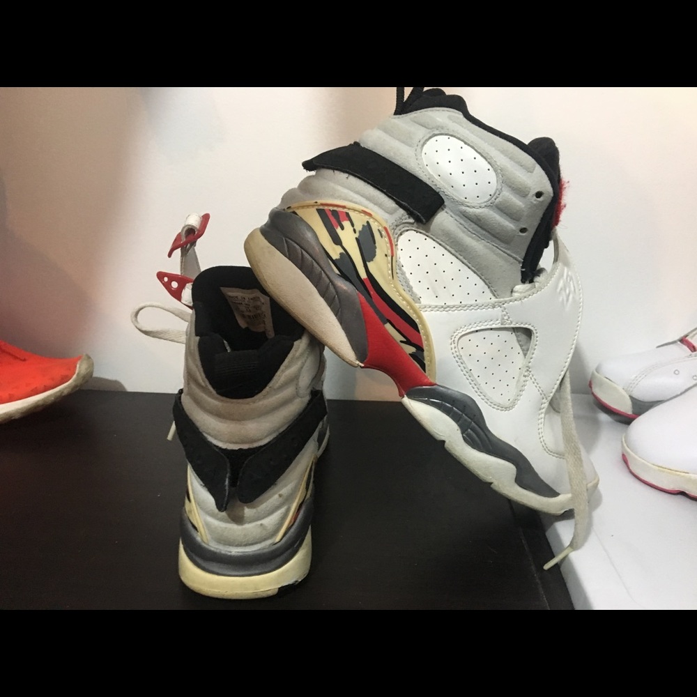 Jordan's sz 5 in boys 6.5/7 women's
