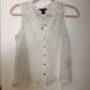 White chiffon sleeveless collared blouse
