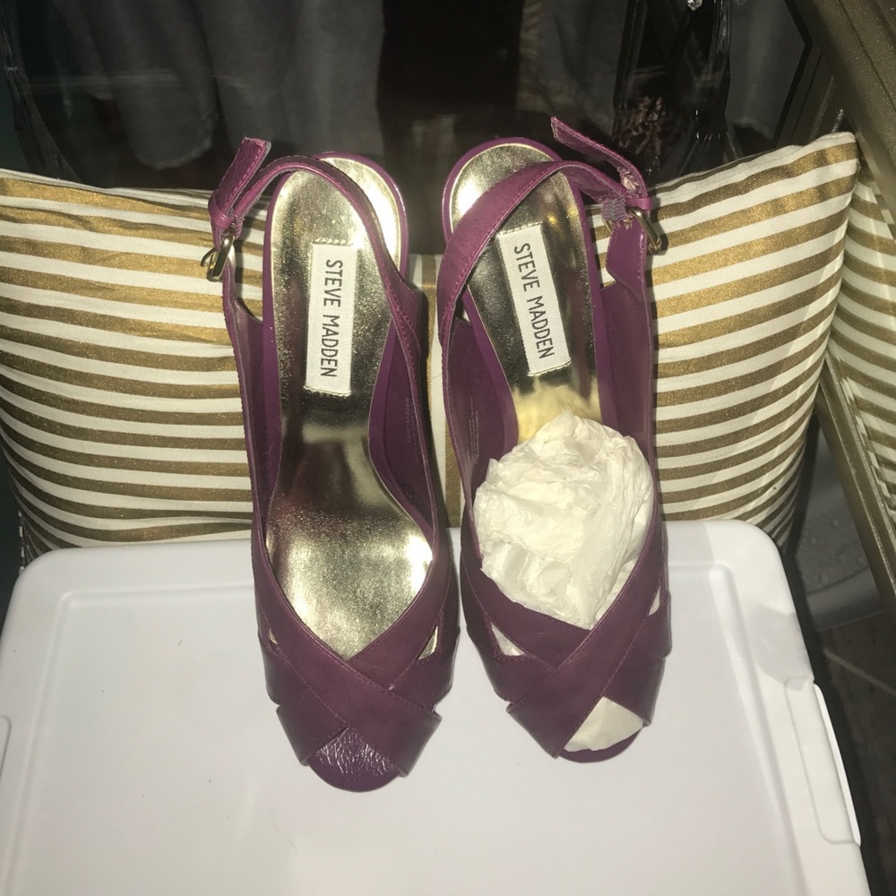 Steve Madden Sling Back heels