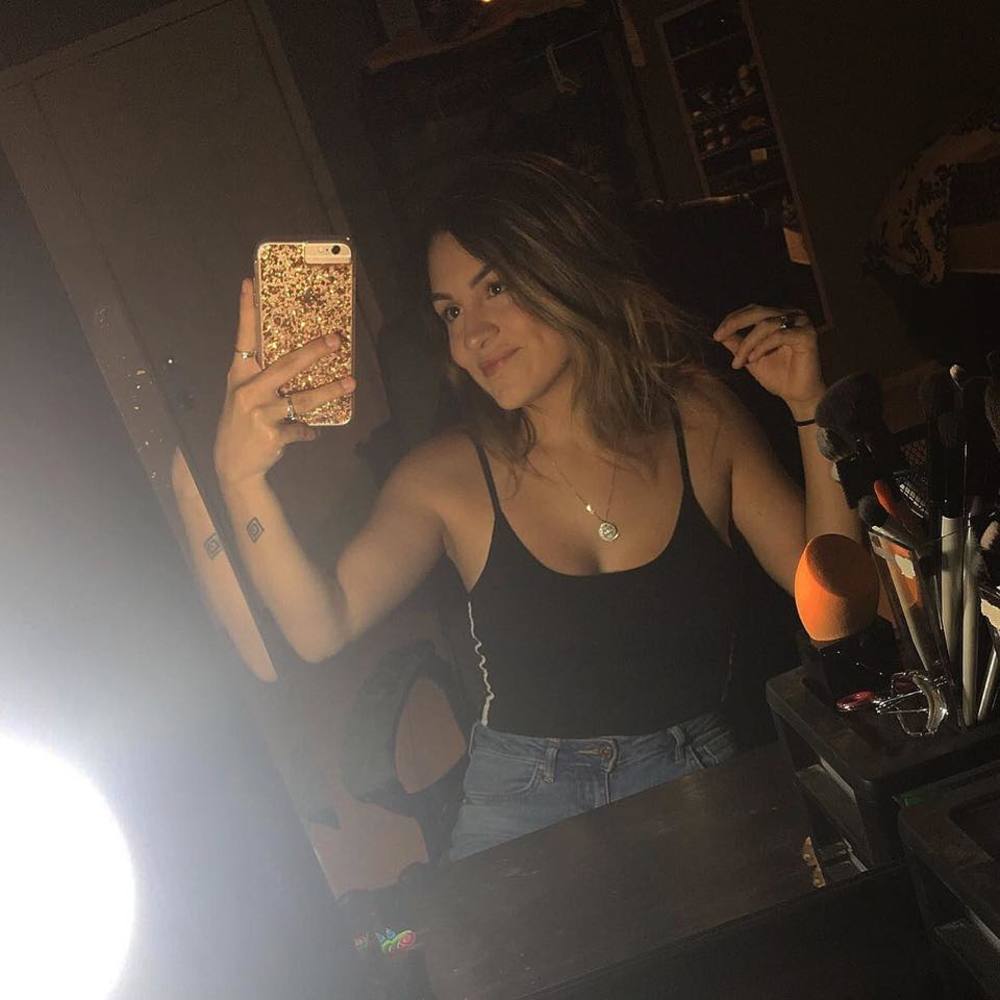 Meet your Posher, Alexis