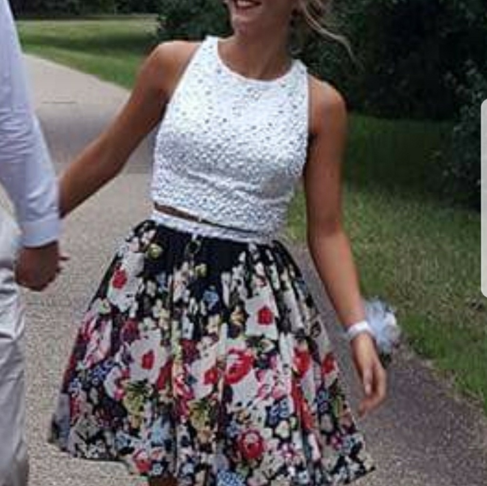 Homecoming 2pc Dress, Top is completely beaded