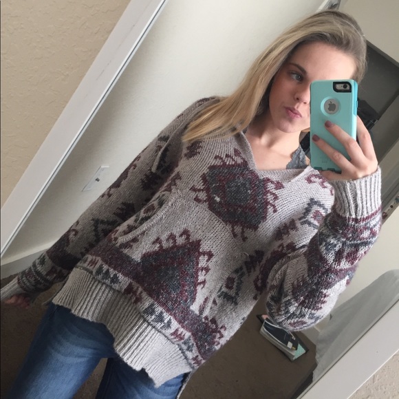 Forever 21 Sweaters - F21 cute & cozy sweater😍