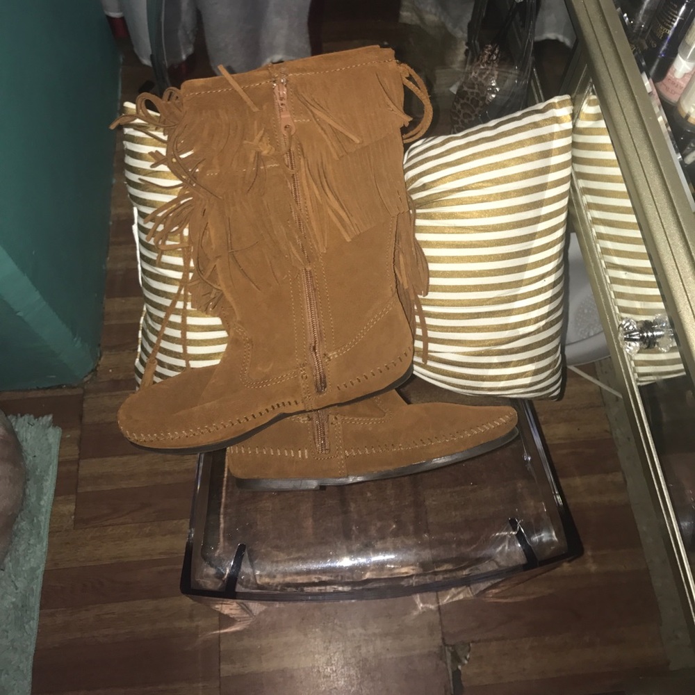 Fringe Moccasin Boots
