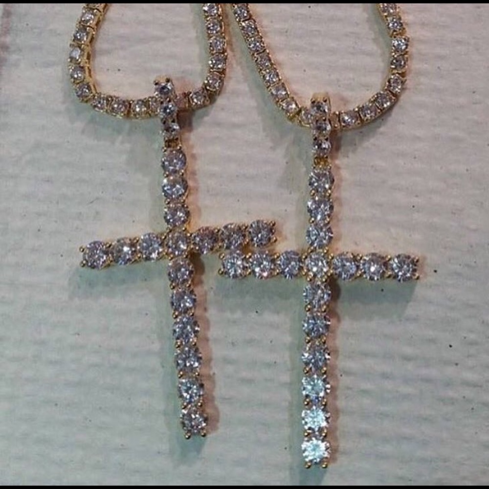 Gold an silver cross chain