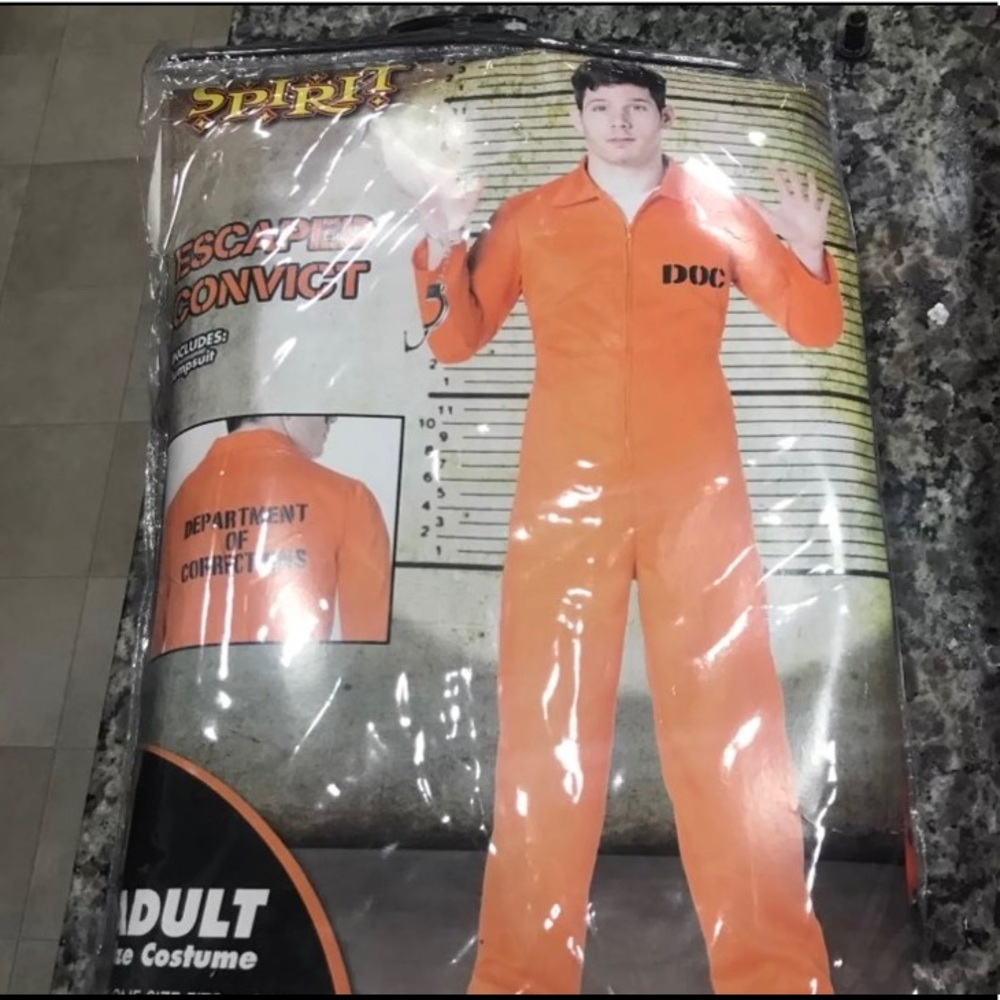 Convict costume