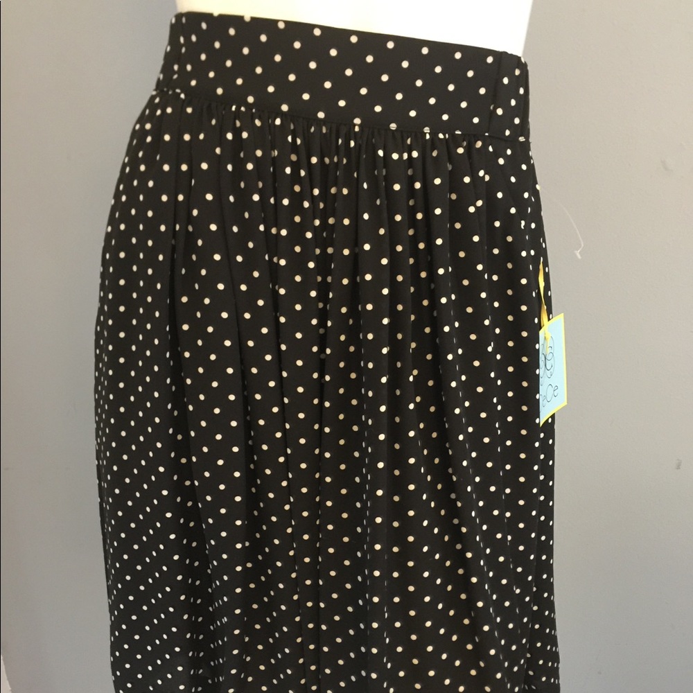 Black Polka Dot Skirt. Pleated with Pockets.