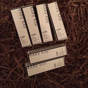 NIB-(4)Satin Lips Lip Balm& (2)Satin Lips Lip Mask