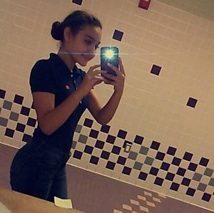 Meet your Posher, Kayla