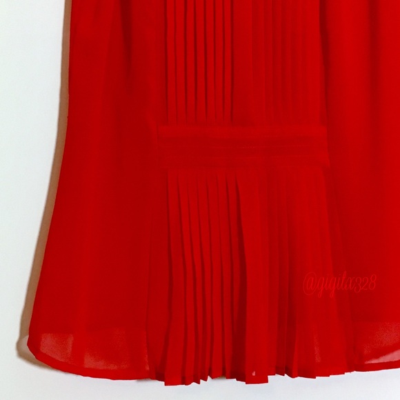 Zara Trafaluc red pleated top with black trim - Picture 4 of 8