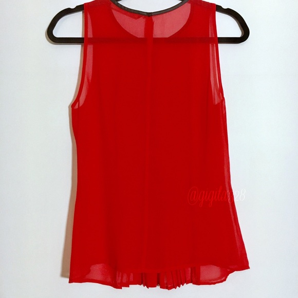 Zara Trafaluc red pleated top with black trim - Picture 5 of 8