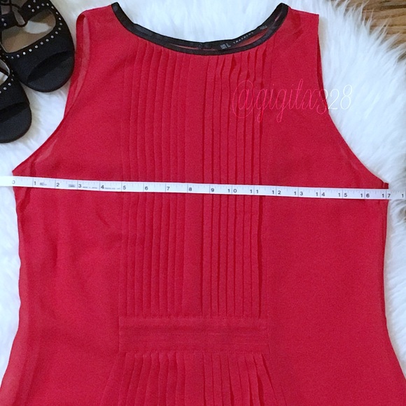 Zara Trafaluc red pleated top with black trim - Picture 7 of 8