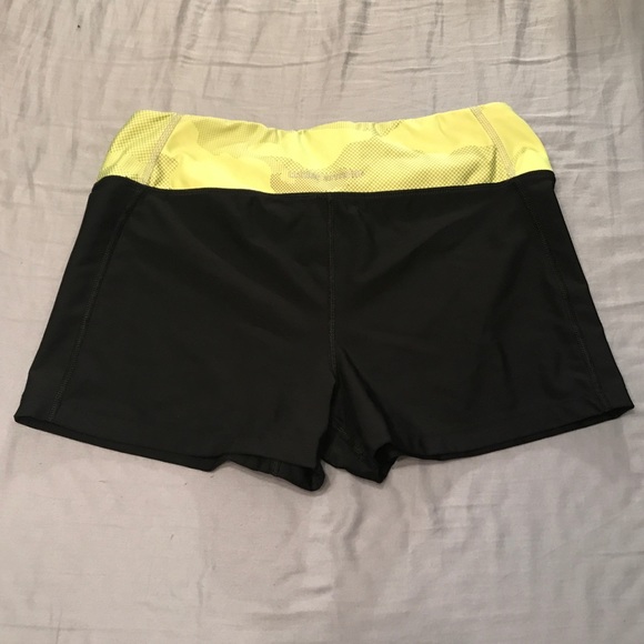 UA Spandex - Picture 2 of 3