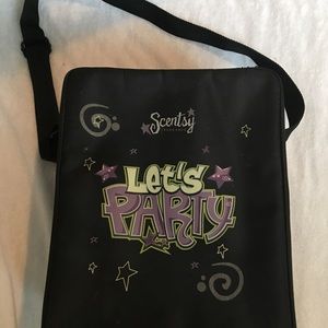 Scentsy carrier case