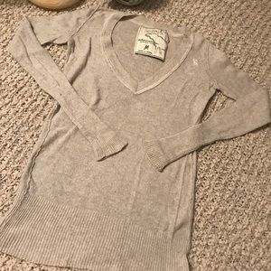 Abercrombie & Fitch v-neck
