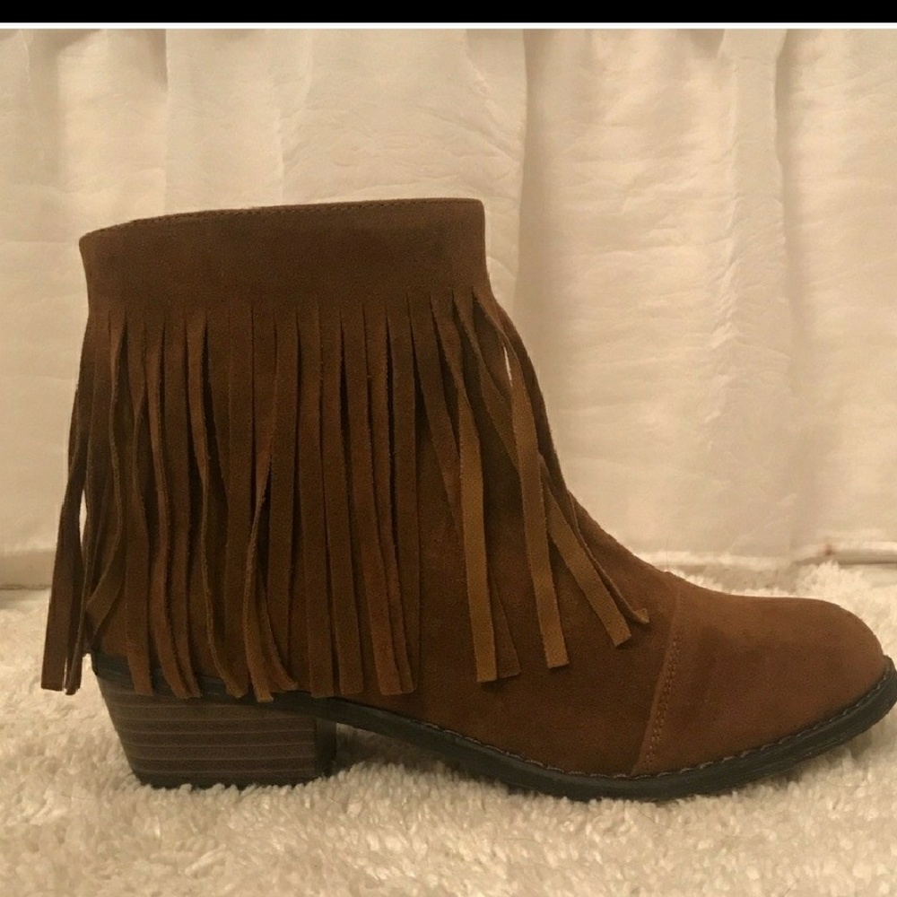 Shoe Mystery Box - Picture 3 of 4