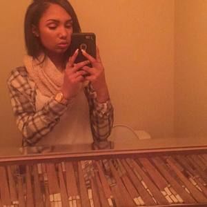 Meet your Posher, Shana