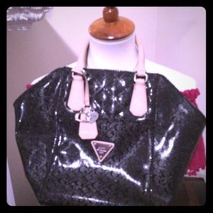 Guess Purse 👛