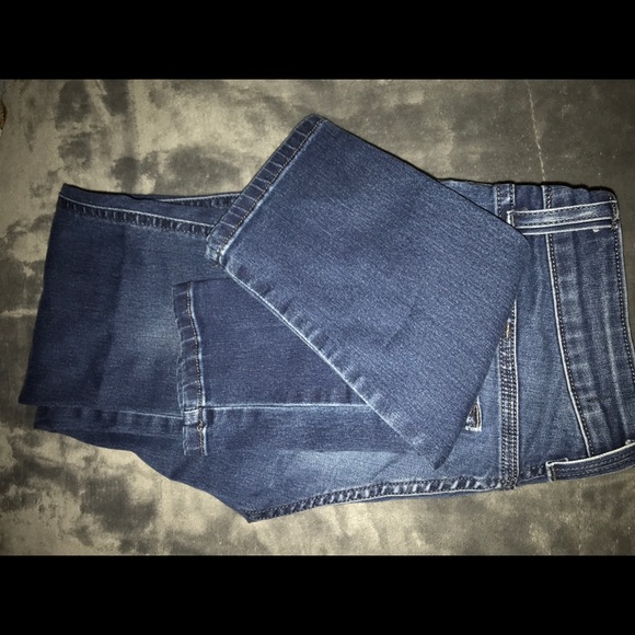 Levi's! - Picture 4 of 4