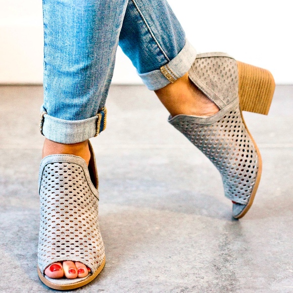 CYBER MONDAY SALE Gray Peep toe  ankle booties - Picture 2 of 3