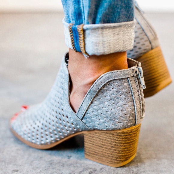 CYBER MONDAY SALE Gray Peep toe  ankle booties - Picture 3 of 3