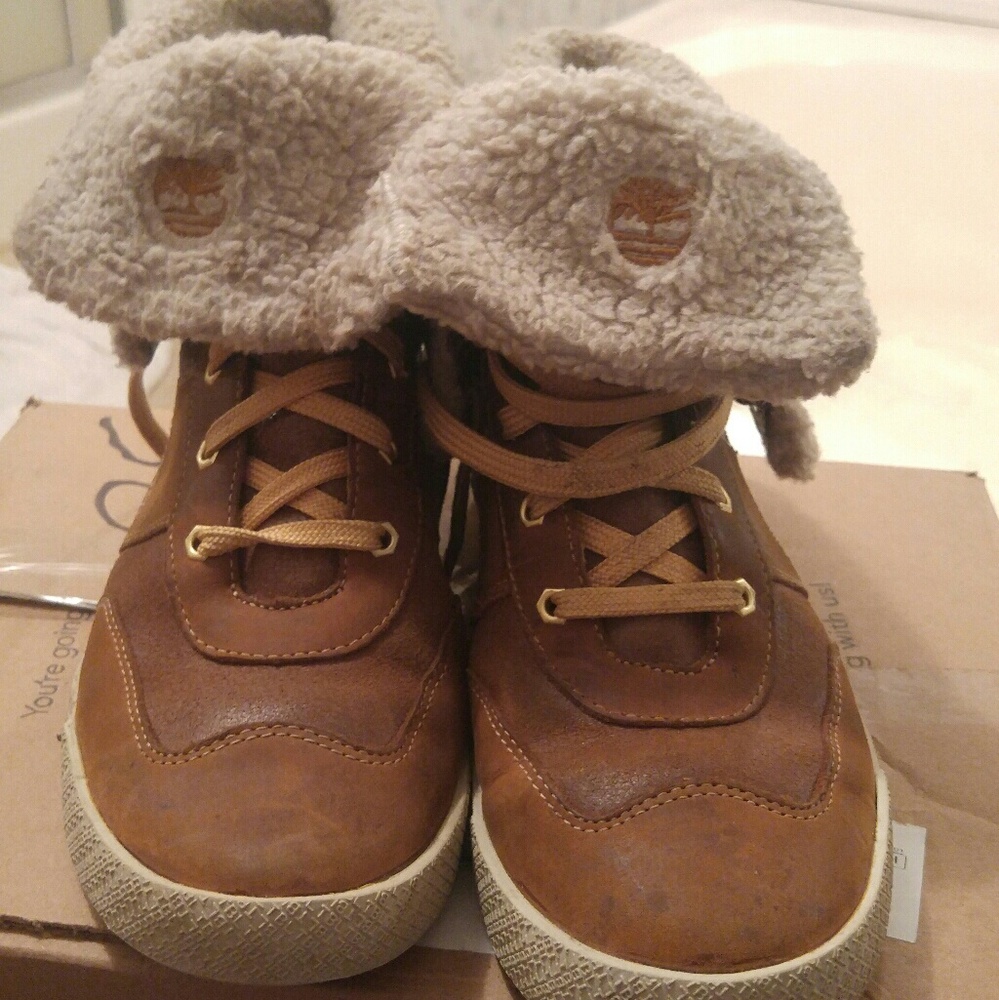 SOLD ON MER Timberland Sneaker Boot!!