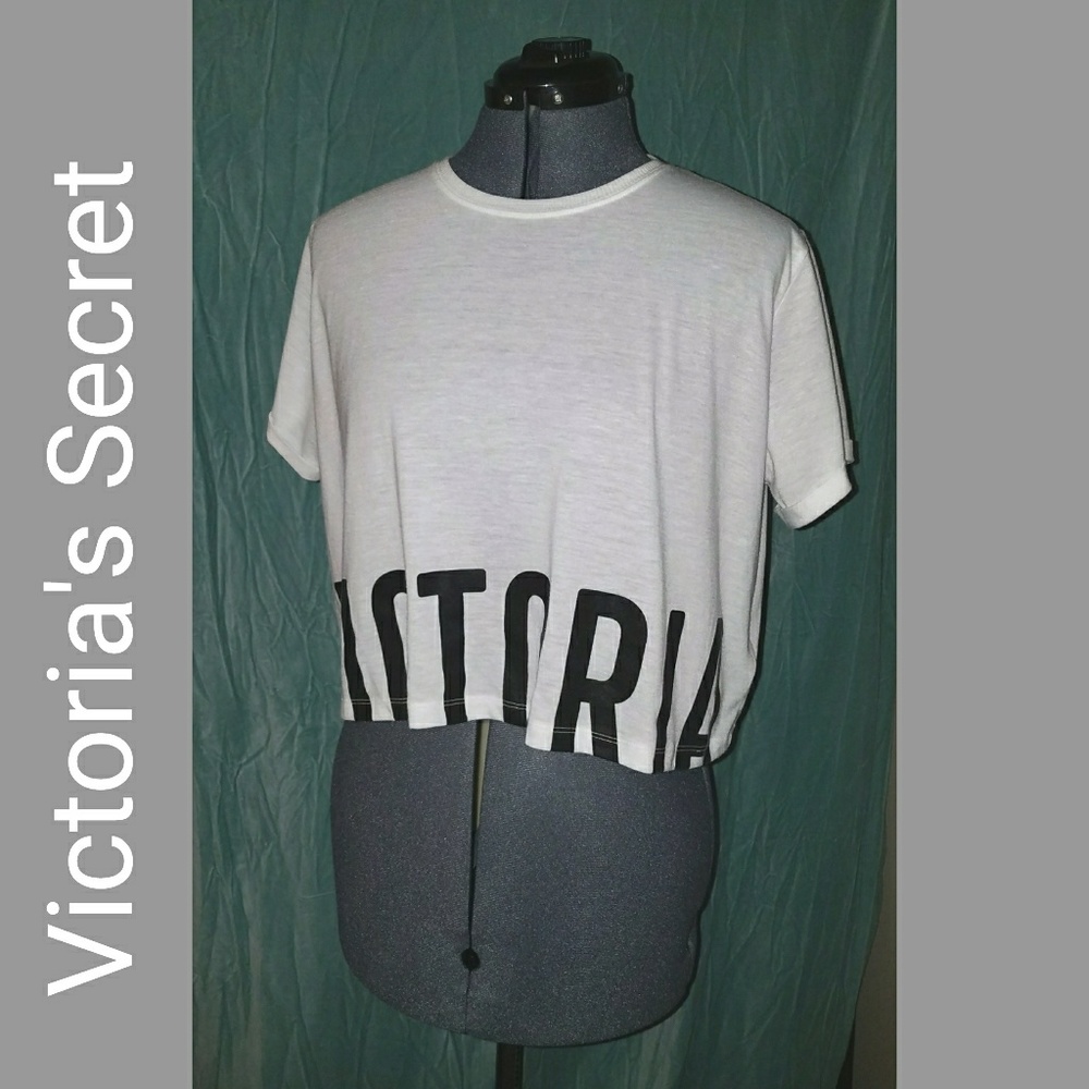 VS Sport Crop Graphic Tee
