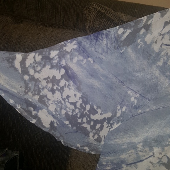 Sheer top! - Picture 5 of 5