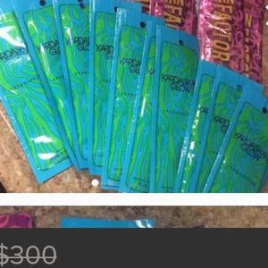 10 packets of Kardashian glow intensifier