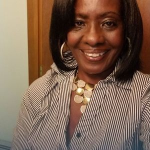 Meet your Posher, Gloria