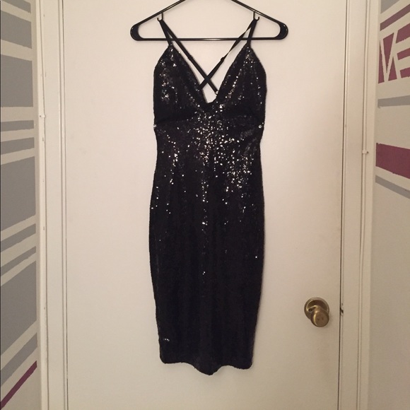 Deep V Sequins Dress - Picture 5 of 5