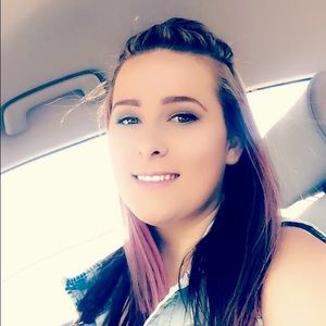 Meet your Posher, Janelle