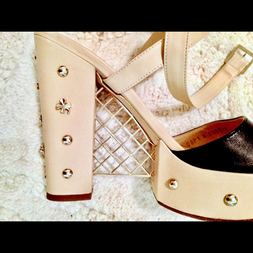 CHANEL rare charm platform leather heels