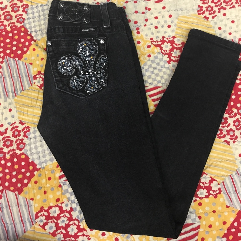 Miss Me- Mid Rise skinny jeans