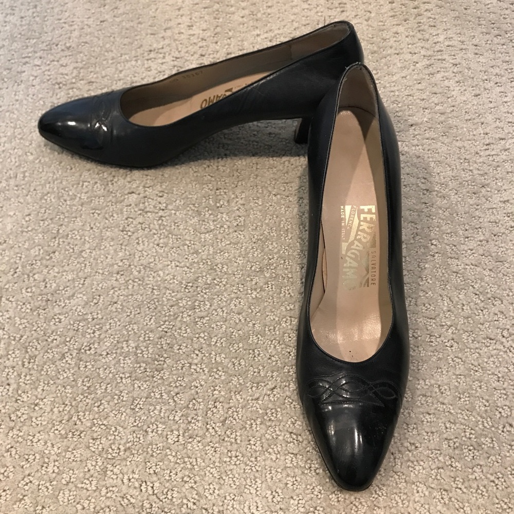 Salvatore Ferragamo Black Leather heels