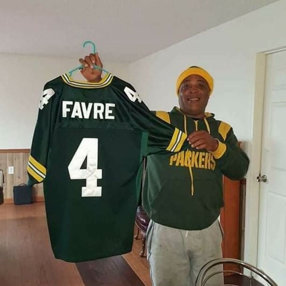 Meet your Posher, Victor