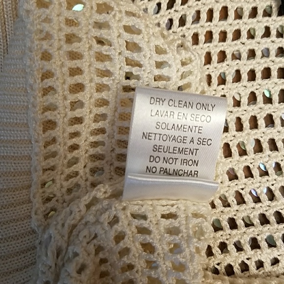 BCBG MAXAZRIA *NWT Cream sequin loose knit shawl - Picture 5 of 5