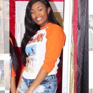 Meet your Posher, Mikayla