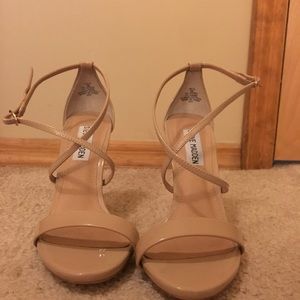 Like new Steve Madden heels size 6