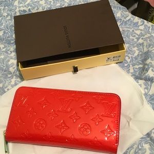 New red zippy wallet