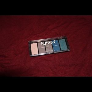 NYX five color shadow palette
