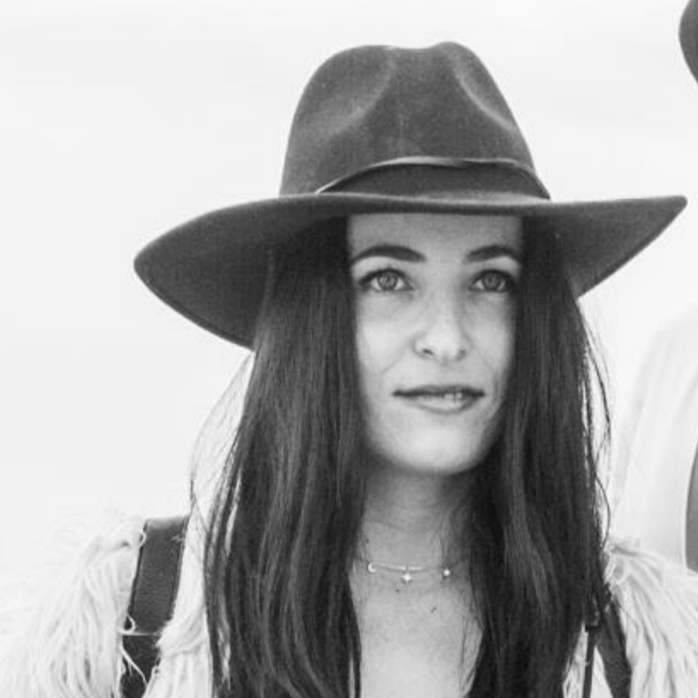 Meet your Posher, Becca