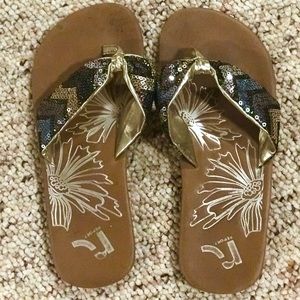 Report sequined flip flops